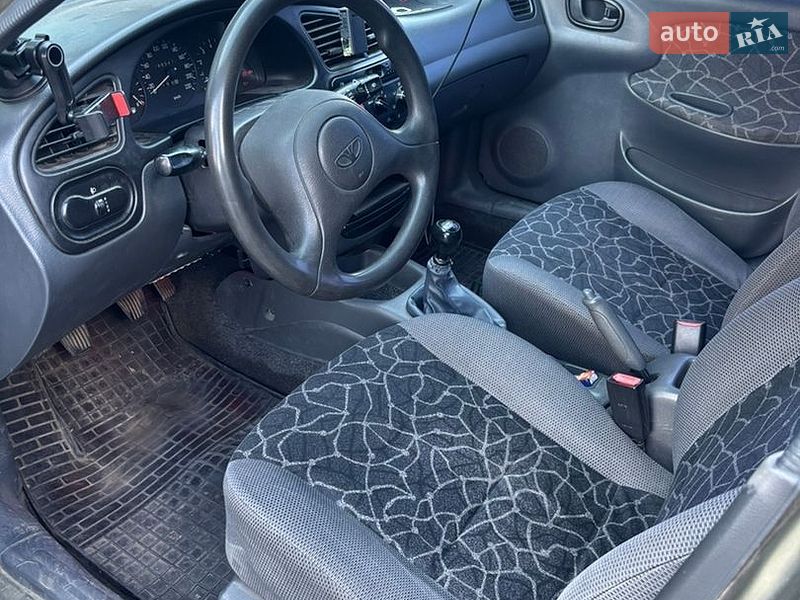 Седан Daewoo Lanos 2003 в Софіївській Борщагівці