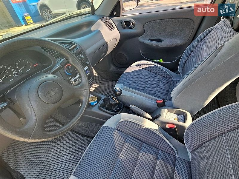 Седан Daewoo Lanos 2006 в Миколаєві