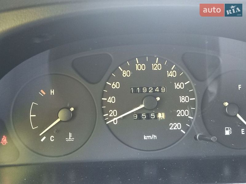 Седан Daewoo Lanos 2004 в Кам'янці-Бузькій