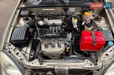 Седан Daewoo Lanos 2004 в Киеве