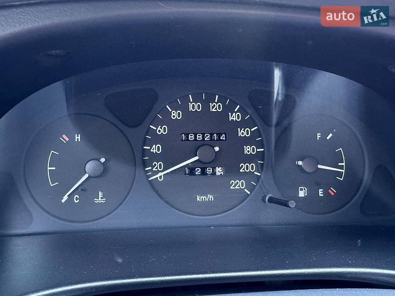 Седан Daewoo Lanos 2004 в Сумах