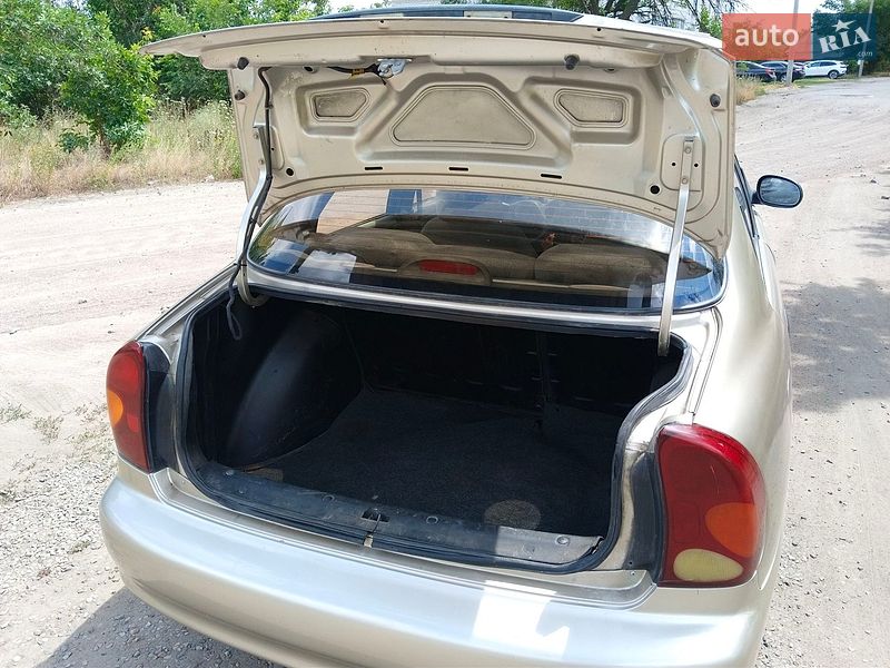 Седан Daewoo Lanos 2011 в Первомайську