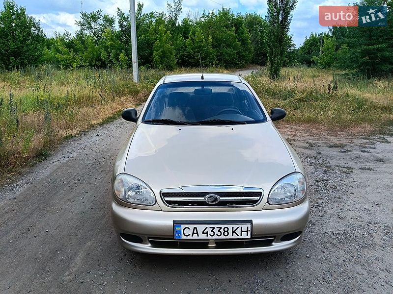 Седан Daewoo Lanos 2011 в Первомайську