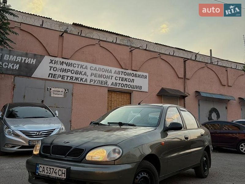 Седан Daewoo Lanos 2004 в Одессе