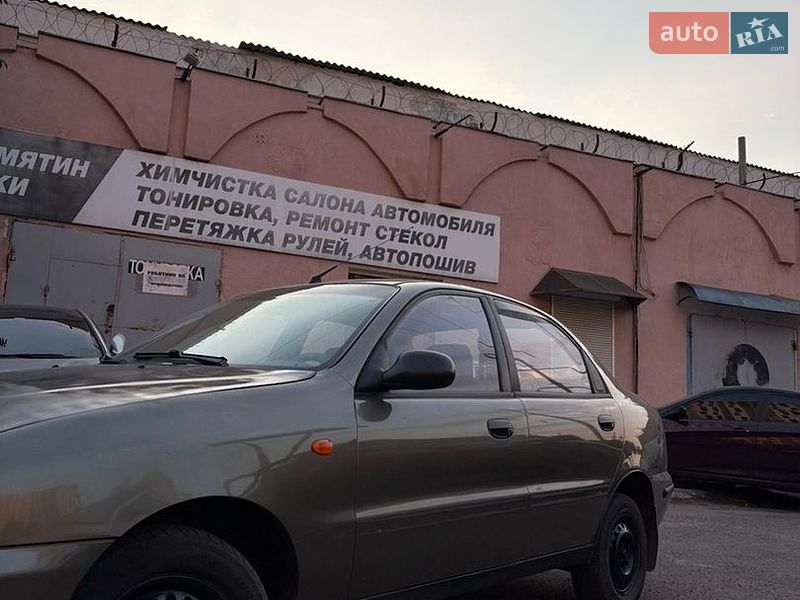 Седан Daewoo Lanos 2004 в Одессе
