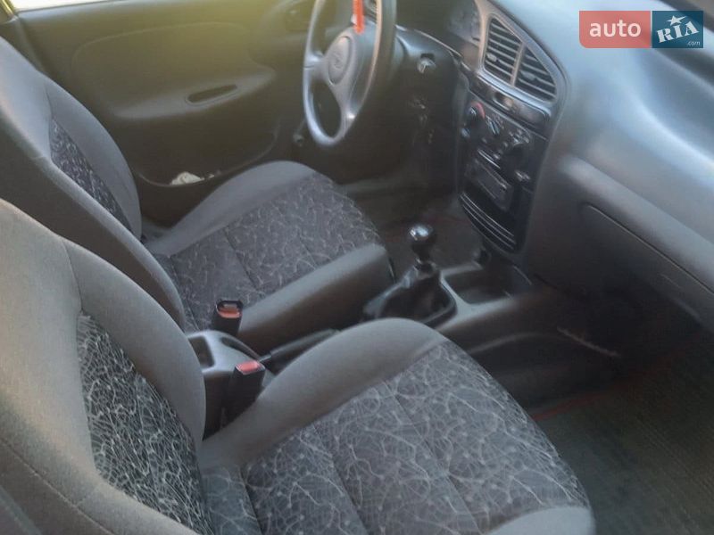 Седан Daewoo Lanos 2008 в Долині