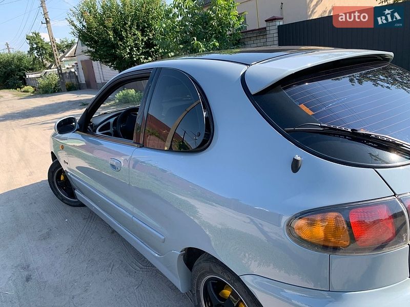 Хетчбек Daewoo Lanos 2003 в Дніпрі