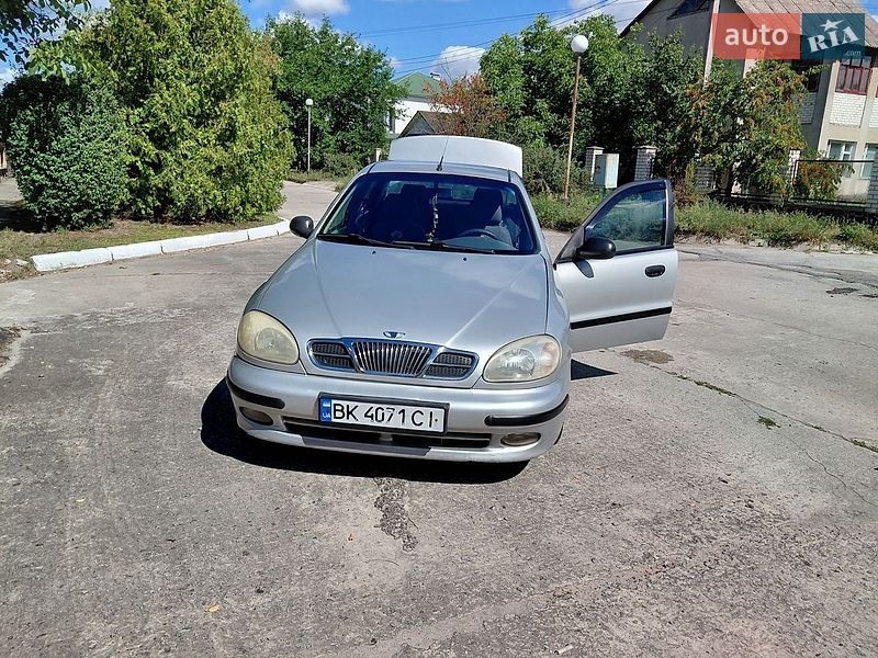 Седан Daewoo Lanos 2005 в Вараше
