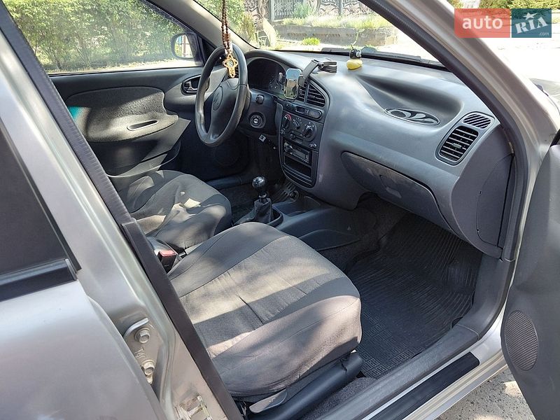 Седан Daewoo Lanos 2005 в Вараше