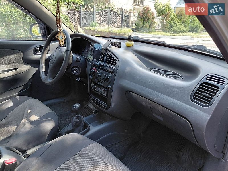 Седан Daewoo Lanos 2005 в Вараше