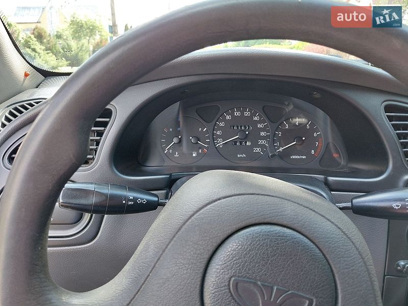 Седан Daewoo Lanos 2005 в Вараше