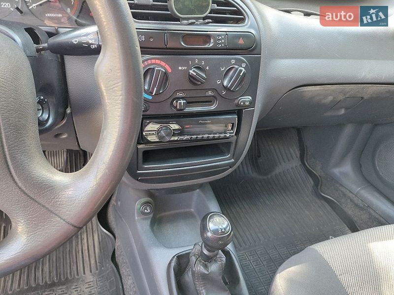 Седан Daewoo Lanos 2005 в Вараше