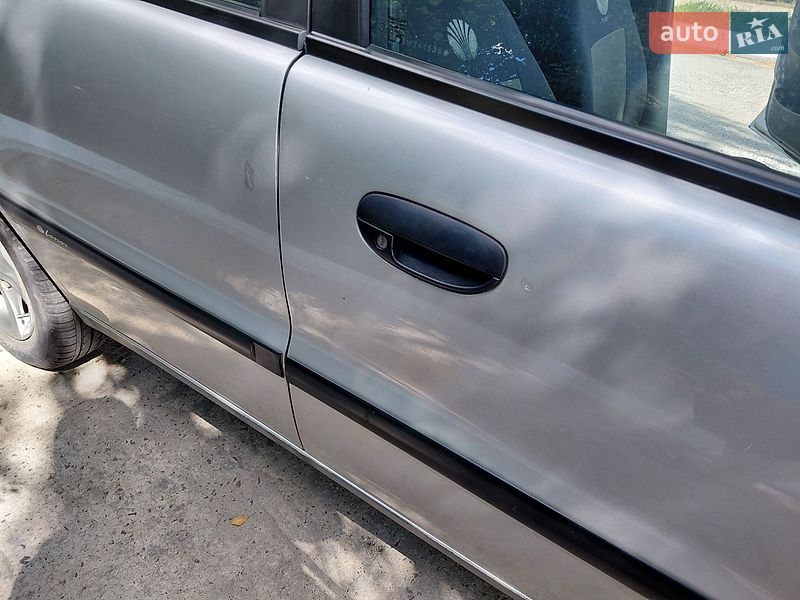 Седан Daewoo Lanos 2005 в Вараше