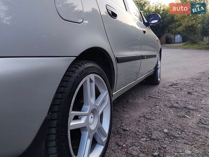 Седан Daewoo Lanos 2004 в Полтаві