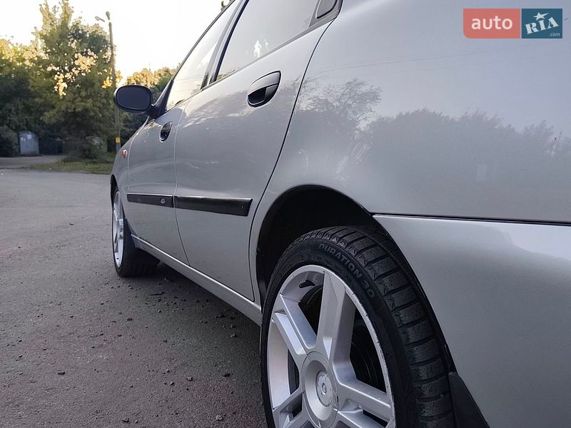 Седан Daewoo Lanos 2004 в Полтаві