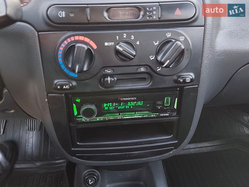 Седан Daewoo Lanos 2004 в Полтаві
