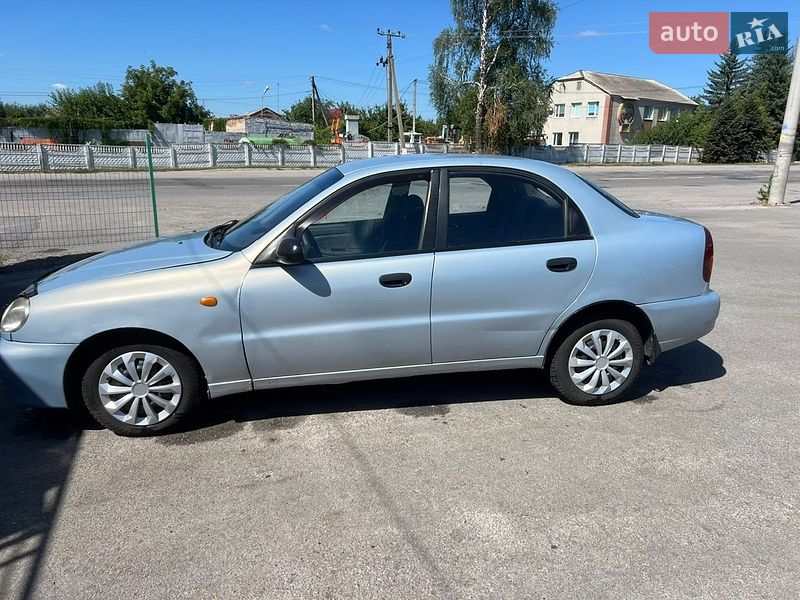 Седан Daewoo Lanos 2005 в Калиновке
