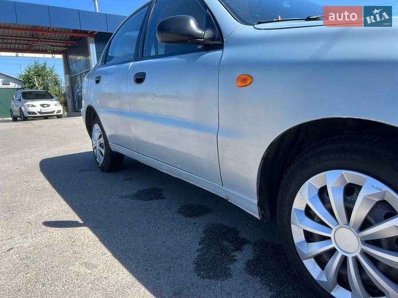 Седан Daewoo Lanos 2005 в Калиновке