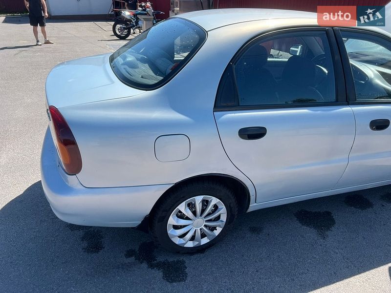 Седан Daewoo Lanos 2005 в Калиновке
