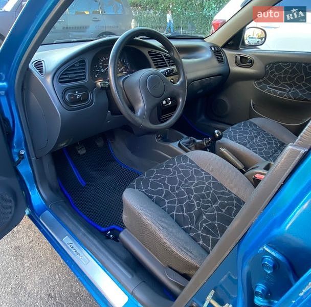 Седан Daewoo Lanos 2001 в Киеве