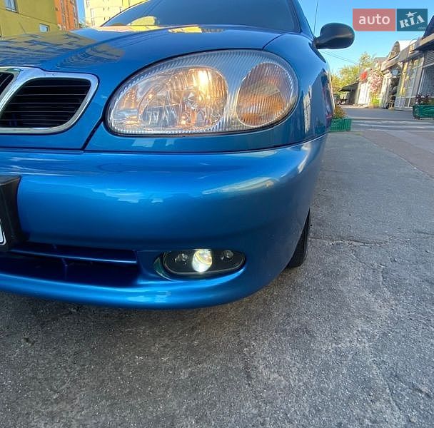 Седан Daewoo Lanos 2001 в Киеве
