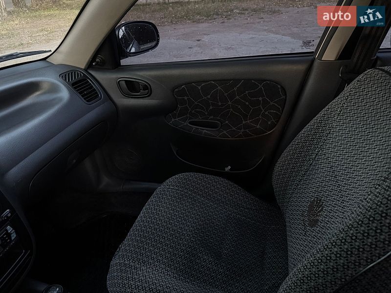 Седан Daewoo Lanos 2003 в Коростене