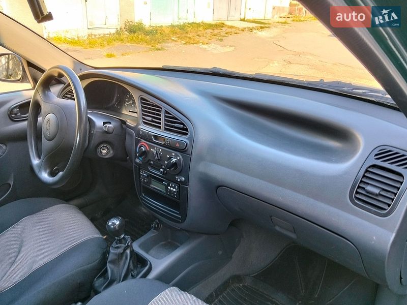 Седан Daewoo Lanos 2003 в Тернополе