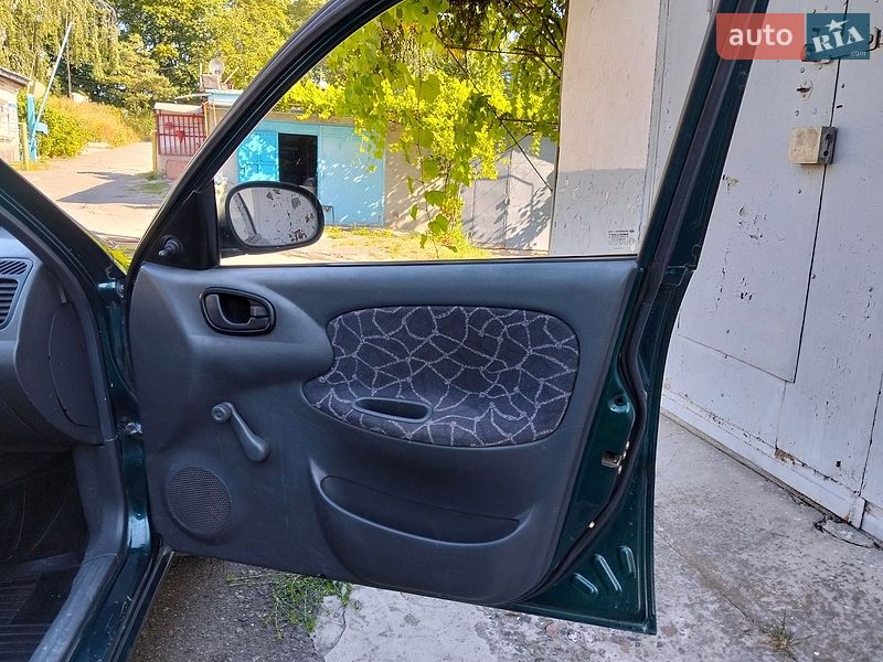 Седан Daewoo Lanos 2003 в Тернополе