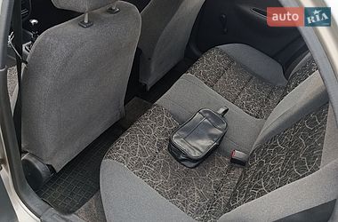Седан Daewoo Lanos 2004 в Харкові