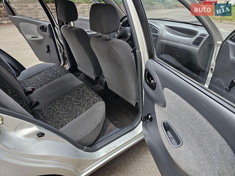 Седан Daewoo Lanos 2006 в Харькове