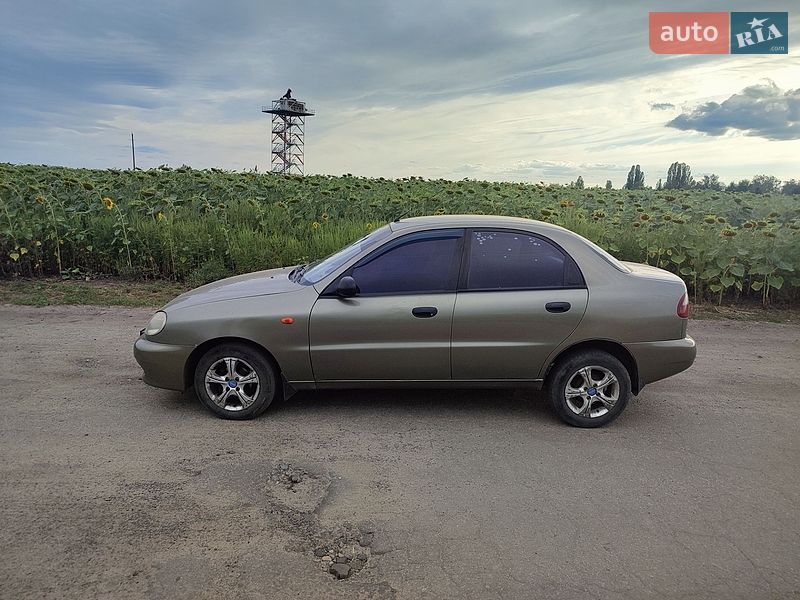 Седан Daewoo Lanos 2004 в Харкові
