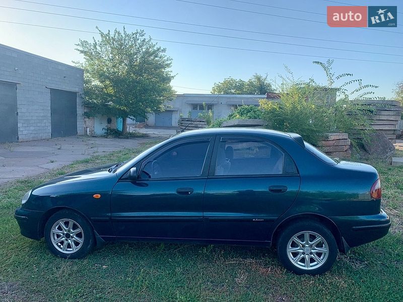 Седан Daewoo Lanos 2004 в Кривом Роге