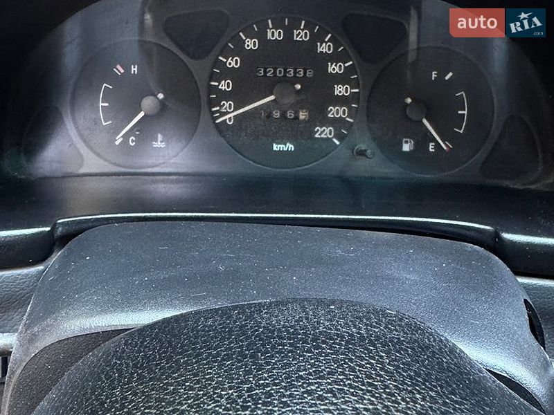 Седан Daewoo Lanos 2003 в Киеве
