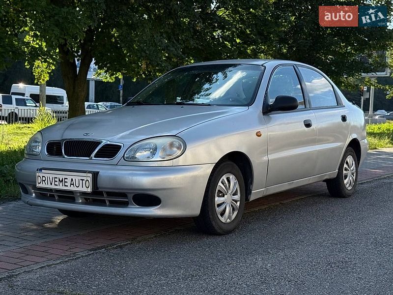 Седан Daewoo Lanos 1998 в Дніпрі