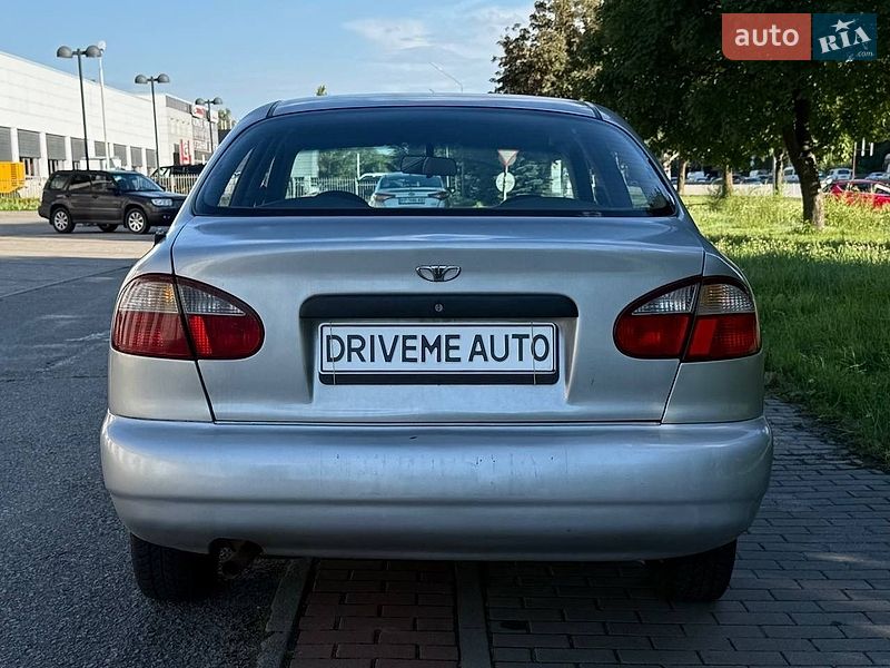Седан Daewoo Lanos 1998 в Дніпрі