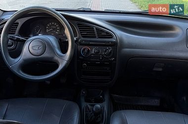Седан Daewoo Lanos 1998 в Дніпрі