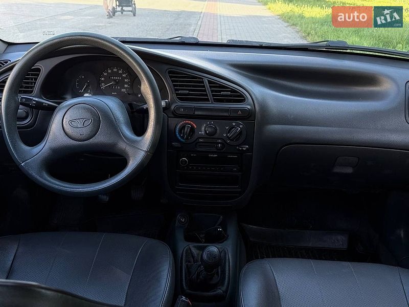 Седан Daewoo Lanos 1998 в Дніпрі