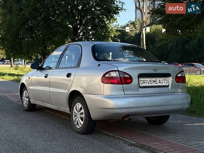 Седан Daewoo Lanos 1998 в Дніпрі