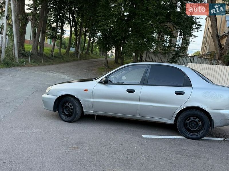 Седан Daewoo Lanos 2005 в Львові
