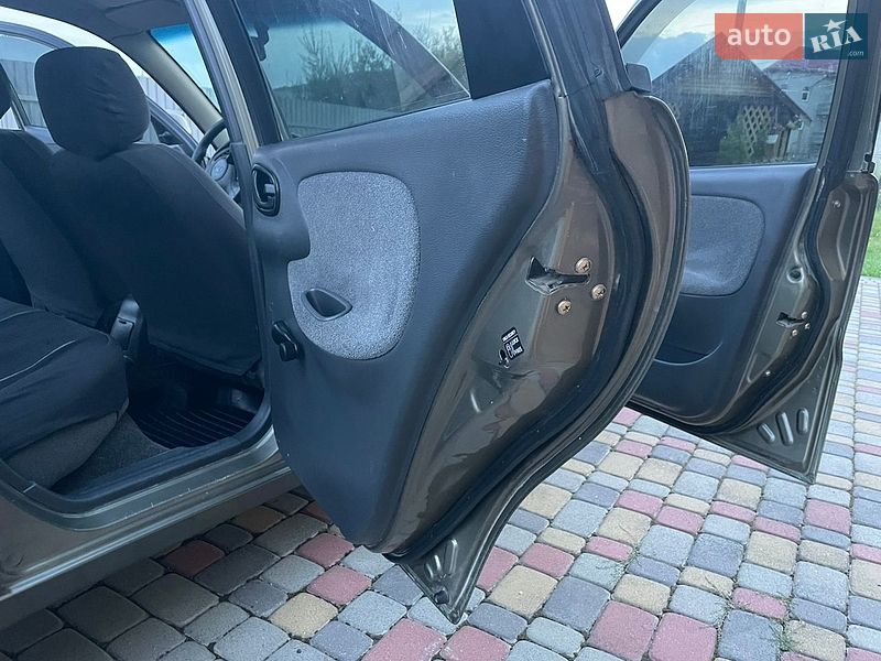 Седан Daewoo Lanos 2005 в Турці