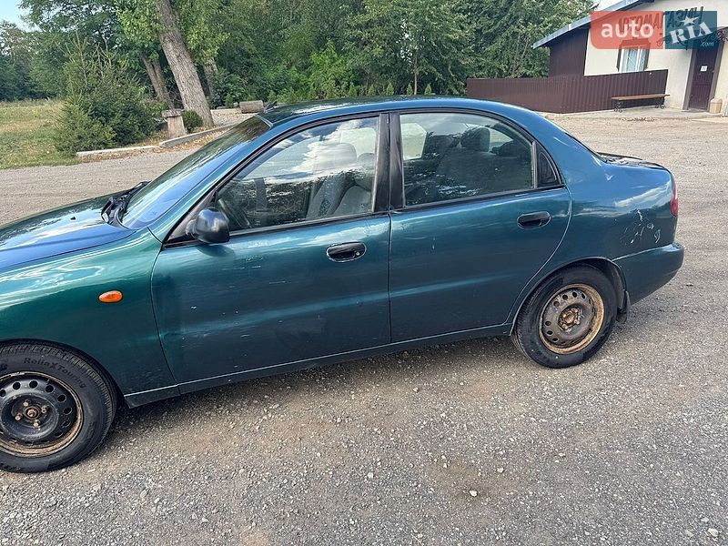 Седан Daewoo Lanos 2004 в Борщеве