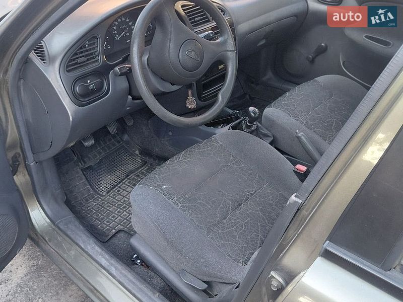 Седан Daewoo Lanos 2004 в Макарові