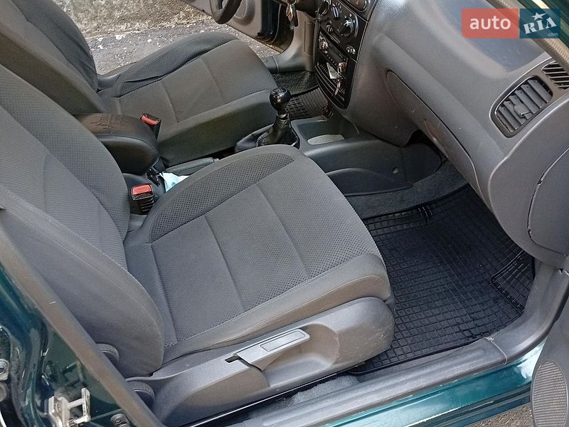 Седан Daewoo Lanos 2002 в Николаеве