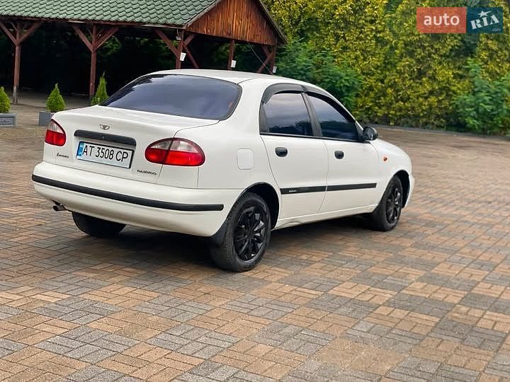 Седан Daewoo Lanos 2004 в Львові
