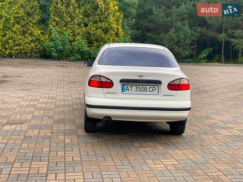 Седан Daewoo Lanos 2004 в Львові