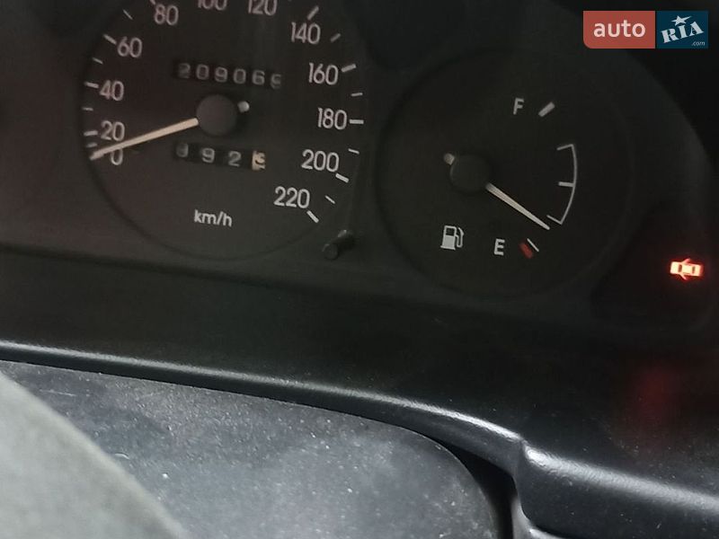 Седан Daewoo Lanos 2005 в Киеве
