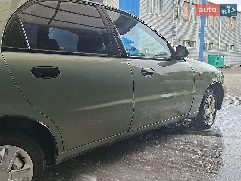 Седан Daewoo Lanos 2006 в Малине