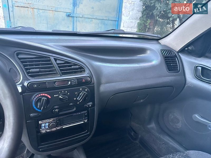Седан Daewoo Lanos 2008 в Самарі