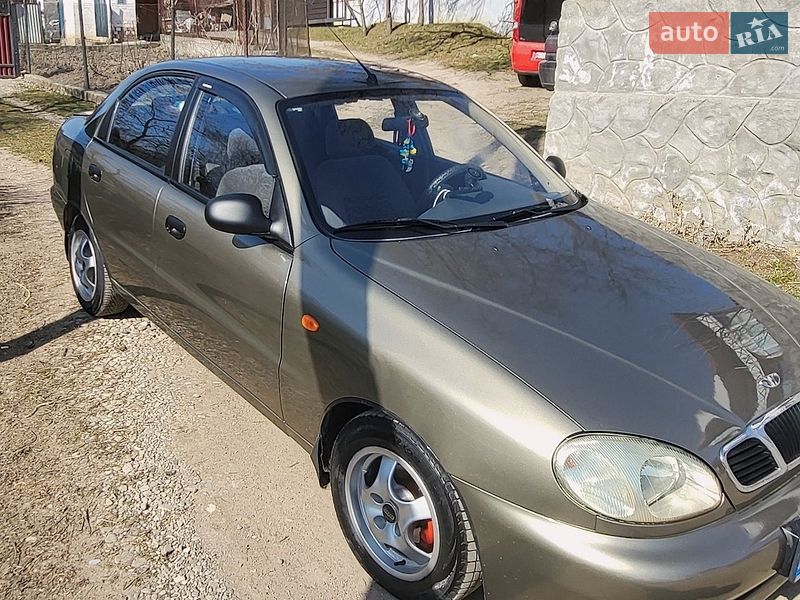 Седан Daewoo Lanos 2006 в Чернівцях
