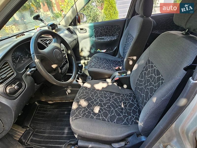 Седан Daewoo Lanos 2002 в Хусте